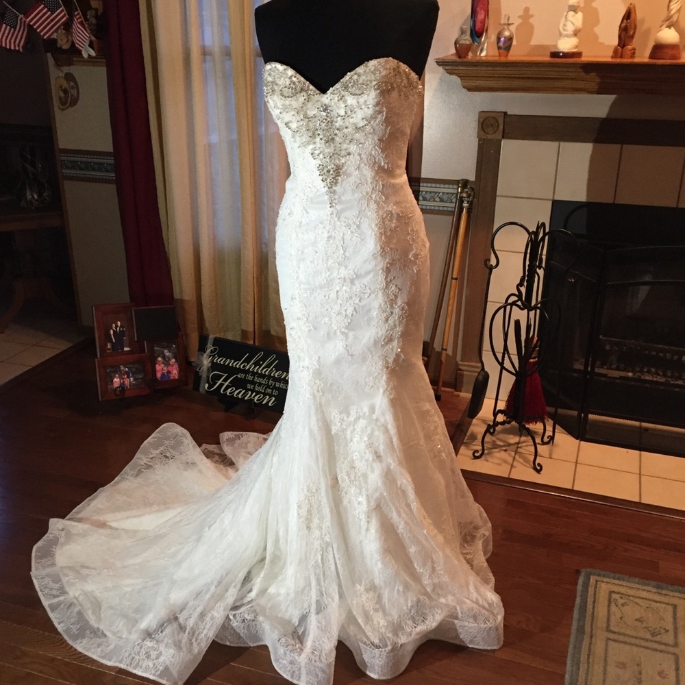 David Tutera Bridal Gown Style 216253 Size 10